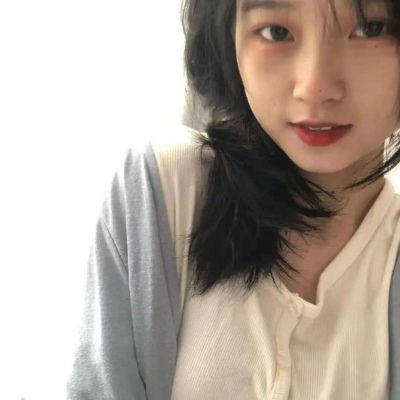 ins唯美优质真人森系女生头像没有骑士保护的公主必须长大.