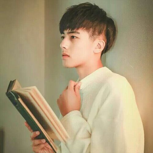 女生头像有阳光的真人男生