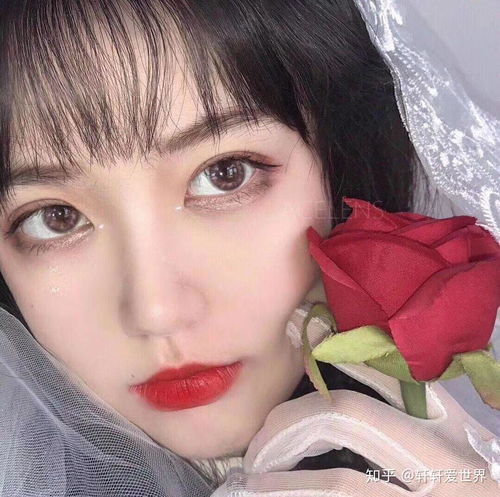 新手,想入美瞳,请问我的眼睛适合什么色的美瞳啊