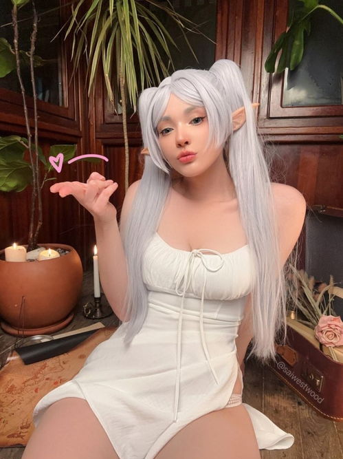 乌克兰美女saiwestwood福利cos薄纱睡衣难掩性感身材