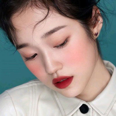 最新网红女生头像抖音最火网红图片女生霸气头像