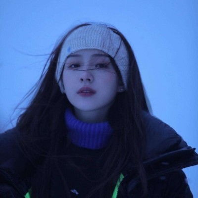 中度丧女生头像,跨年文案