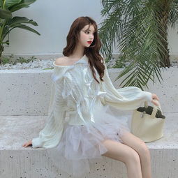 翻领甜美套装