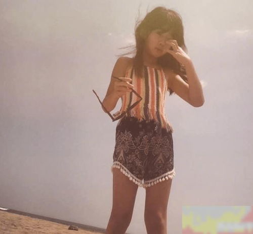 曹格女儿整容式长大,近照完全长开,身材比例完美似超模