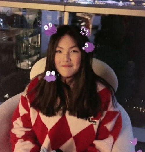 李湘王诗龄逛街被偶遇,挑万元包显阔绰,母女身材被指虎背熊腰