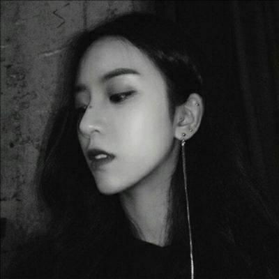 qq头像女生冷酷伤感情侣头像