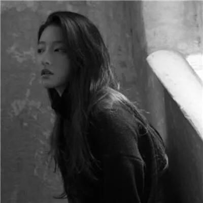 网易云热评听闻爱情,十人九悲,何不两清,做回甲乙丙