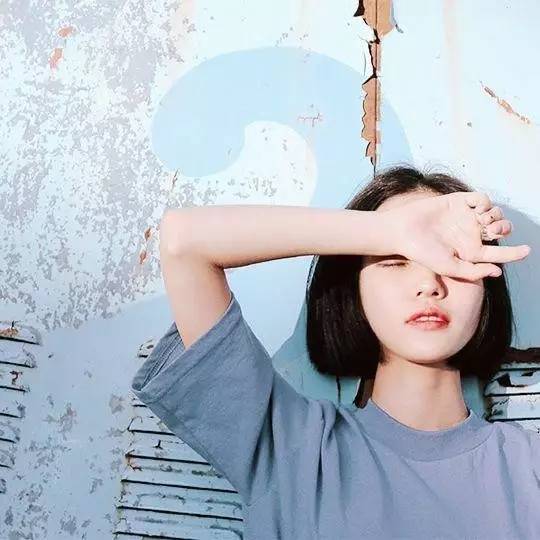 手机摄影丨学会这4招,轻松拍出高颜值照片,告别僵硬ng照