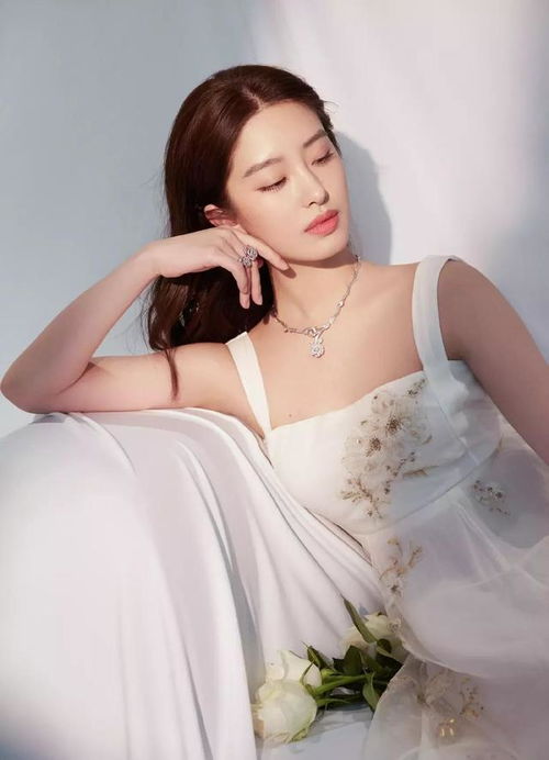 杨采钰,性感妩媚,妖娆迷人