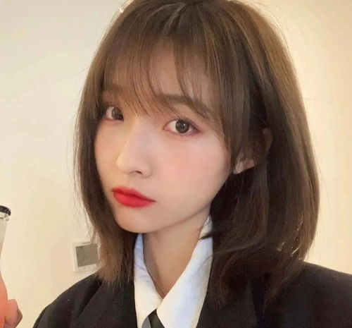 清纯女生齐脖短发冲冲冲