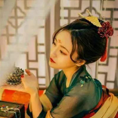 中国历史上醉人的诗词,哪首让你沉醉其中,无法自拔