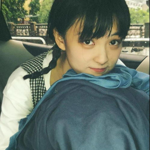 头像总以为来日方长其实世事无常