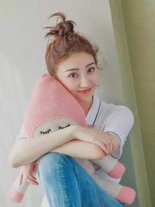 景甜赵丽颖的炸毛丸子头,让你减龄变少女