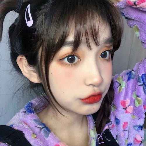真人女头我望着月亮,却只看见你