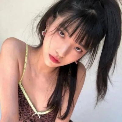 女头玫瑰到了花期爱无期