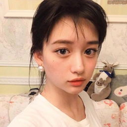 上辈子拯救银河系17岁上海少女因美貌走红,却被说不真实