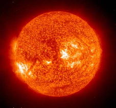 太阳磁暴开始袭击地球未引发严重问题