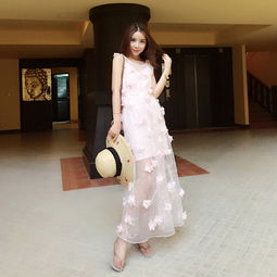 小心机穿上唯美连衣裙,让你拍照美过闺蜜