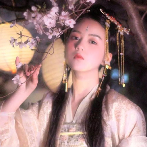 当我开心的时候,一定会对你笑,当我不开心的时候,我就什么都不说hide