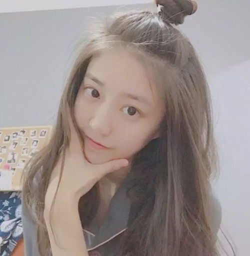 告别剪刀手女生日常拍照姿势合集