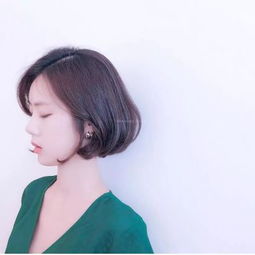 女生短发锡纸烫发型图片蓬松小卷发前卫时尚效果图