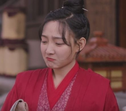 听心侠女与不问居士讲述了什么故事