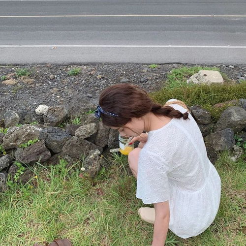 不露脸女生头像背影即使是后脑勺,那也是惊人的美貌