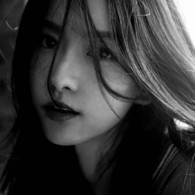霸气超拽黑白女生头像气质高冷御姐黑白头像大全