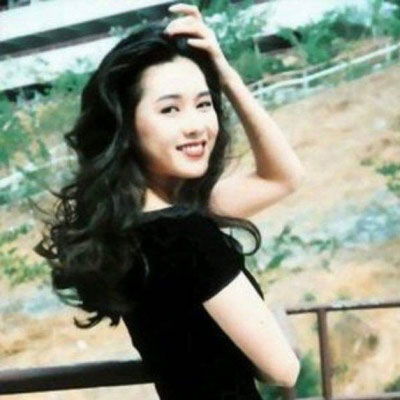 80年代复古港风侧颜美女头像