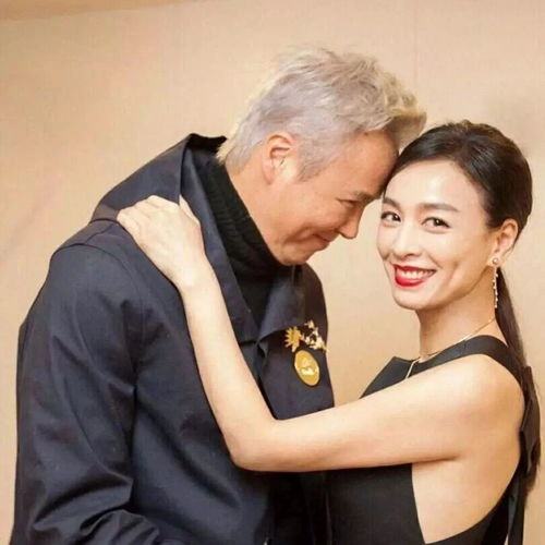 61岁林瑞阳近况曝光,腿疼到打阻断针治疗,工作时长超11小时