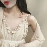 qq女生露肩头像吊带