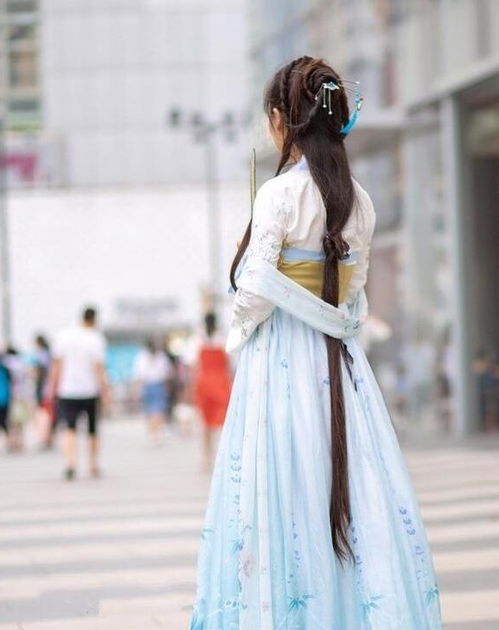 街拍高挑美女,国庆将至,路上美女越来越多,一起来了解一下