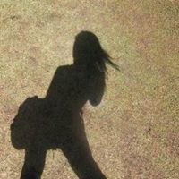 一个人的影子图片女生夜晚一个人的孤独影子图片