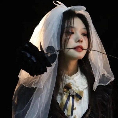 超超超高冷的女生头像