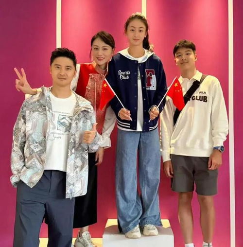田亮叶一茜带娃巴黎看奥运,女儿森碟成大美女儿子长相像极父亲