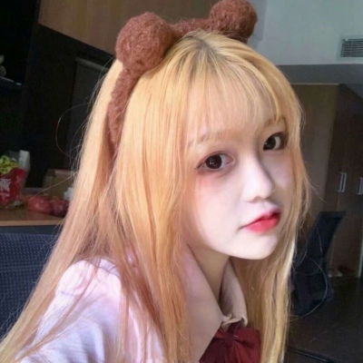 女生头像同一个人16岁网络红人
