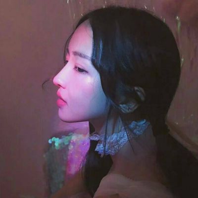 闺蜜头像丨最糟糕的感觉,莫过于不知道应该等待还是放弃