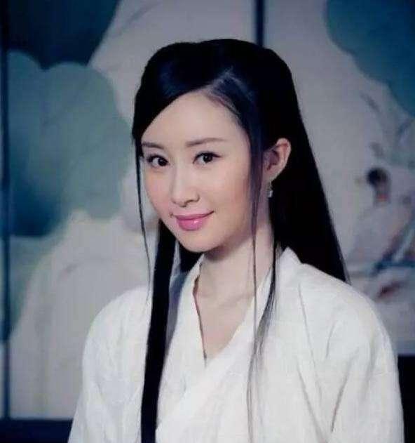 女星头上不戴任何珠钗的古装,没了装饰,谁是真美人