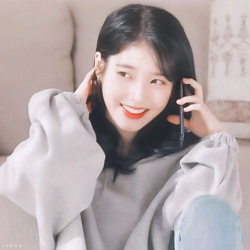 简约干净的男女生头像