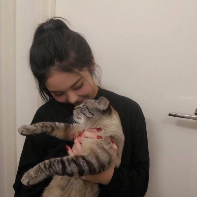抱猫女头像,抱猫咪的仙气女生头像3