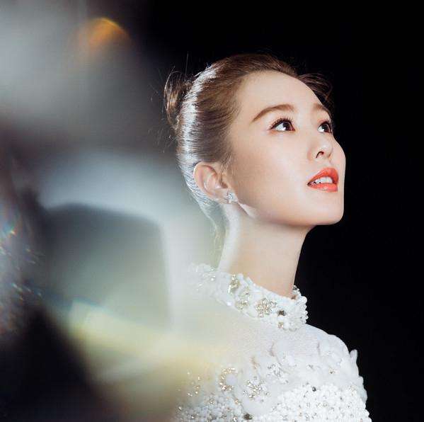 女星佩戴珠宝配饰,原来不止是为了美丽,更是为了凸显品味