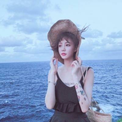 海边女生优雅侧脸头像下辈子别做痴情种
