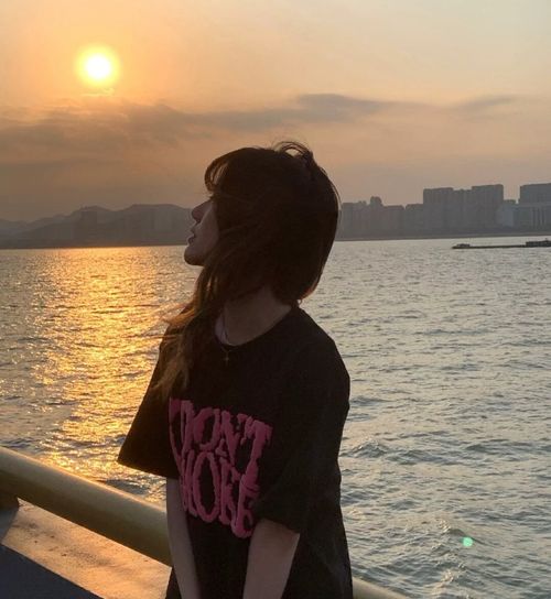 女生头像下辈子我们书里见