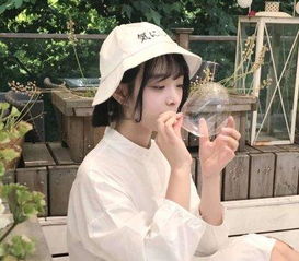 分手后对旧情难忘的4个星座,双子座上榜,看你中枪了吗