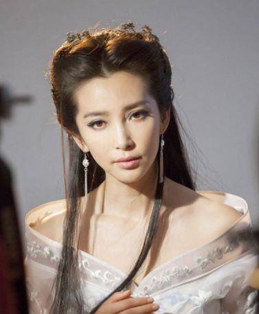 古天乐买仓库放玩具,李冰冰吃饭离不开咸菜,明星们的爱好真奇葩