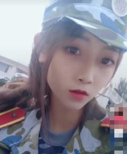 抖音又现神技能,00后美女姐姐用腹肌弹跳网友膜拜大佬
