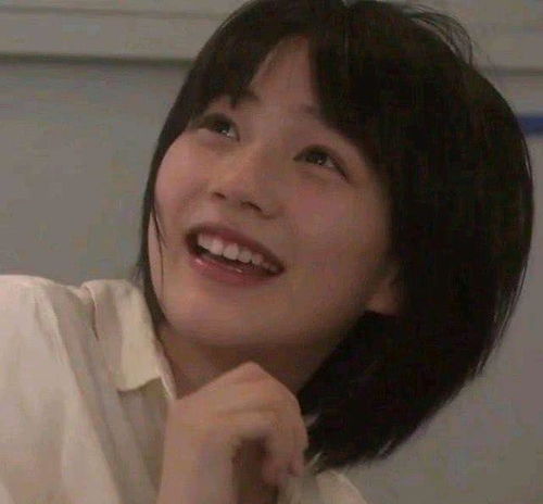 女生放低姿态做出这3件事,小伙别慌,她是准备倒追你了