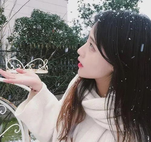 我妈洗脚的时候你怎么不帮着端盆你妈慈禧啊