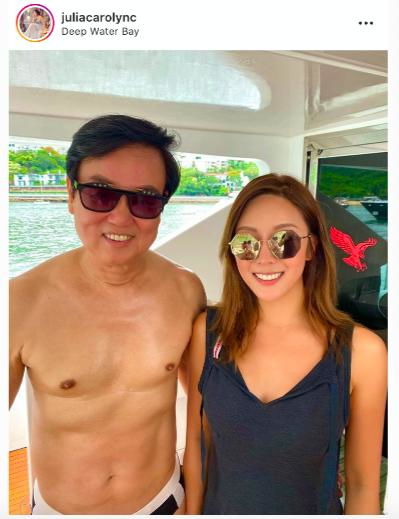 74岁黄百鸣近照曝光开派对与美女合影腹肌抢镜