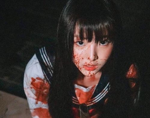 女星暗黑妆,杨超越邪魅,许佳琪冷艳,看到郑乃馨被吓到感觉